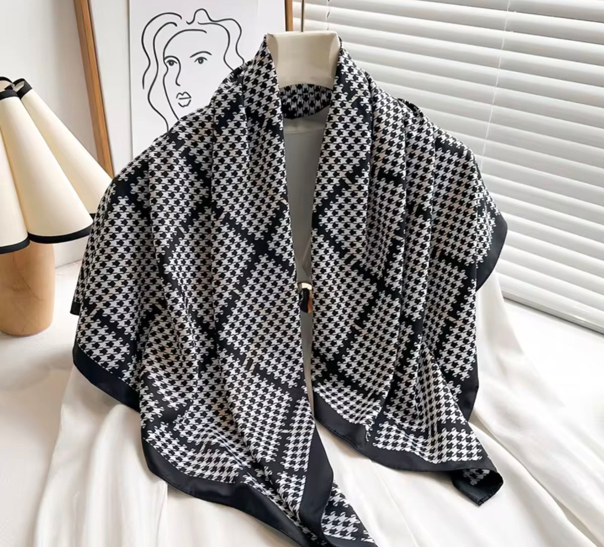 Luxurious Scarf 90 cm