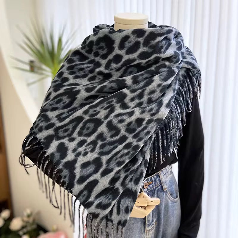 Leopard cashmere scarf