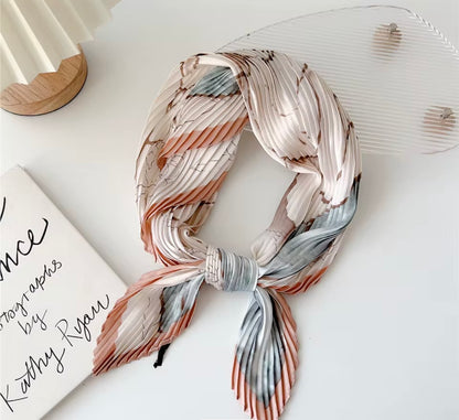 Pleated Square Scarf 70 cm