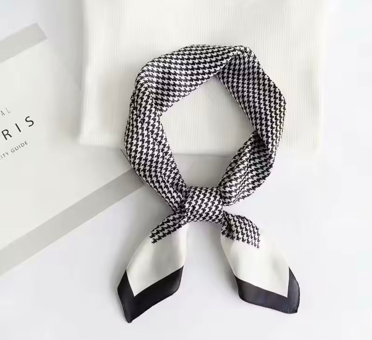 Timeless Chic 68 cm