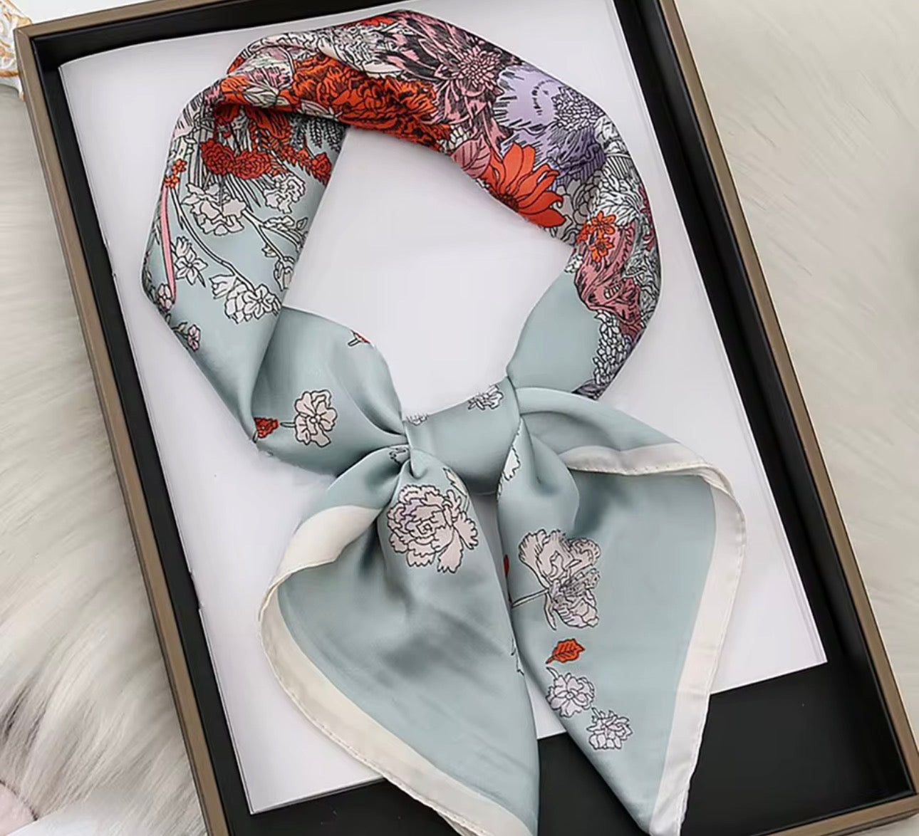 Stylish Scarf 68 cm