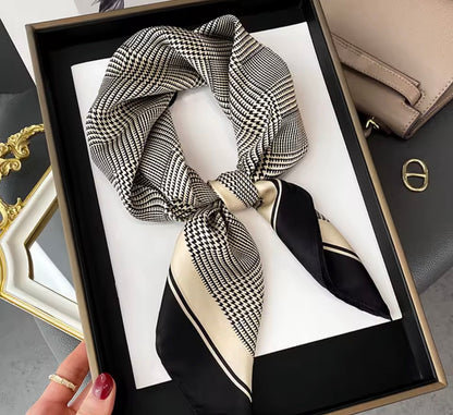 Timeless Chic 68 cm