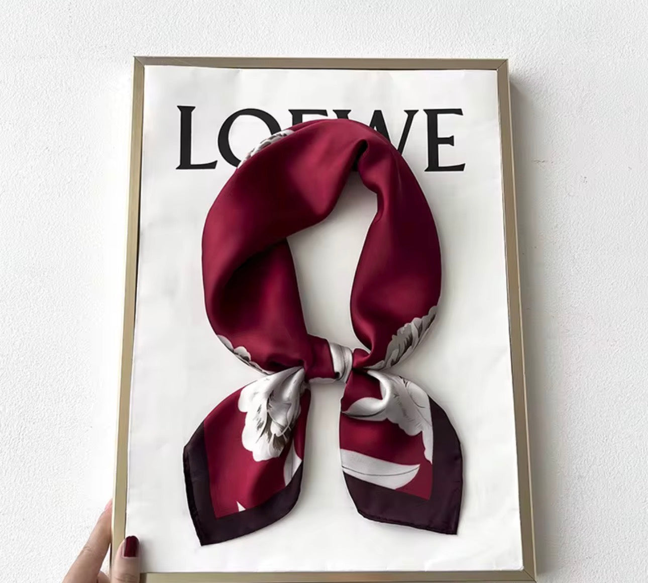 Elegant Scarf 68 cm