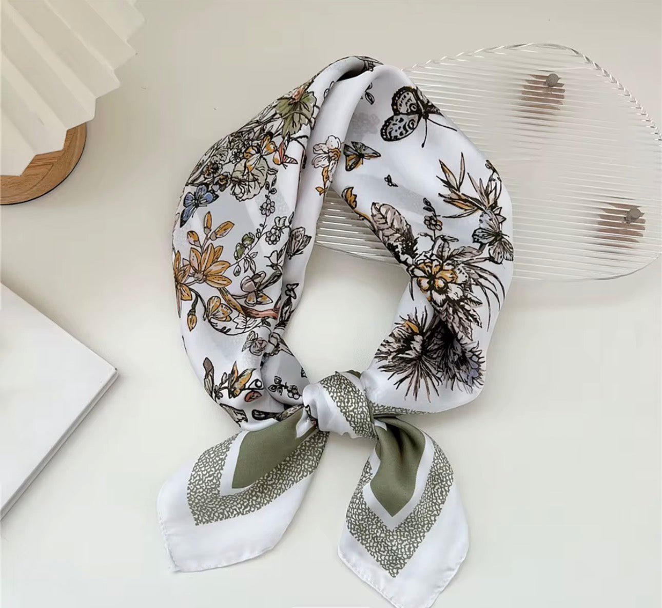 Stylish Scarf 68 cm
