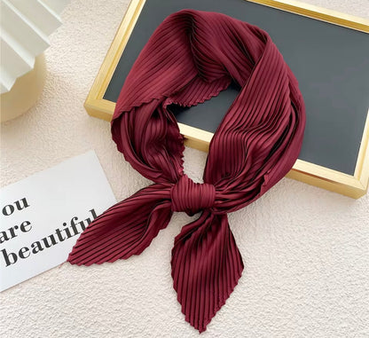 Solid color pleated scarf