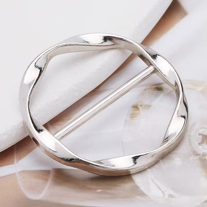 Scarf round buckle