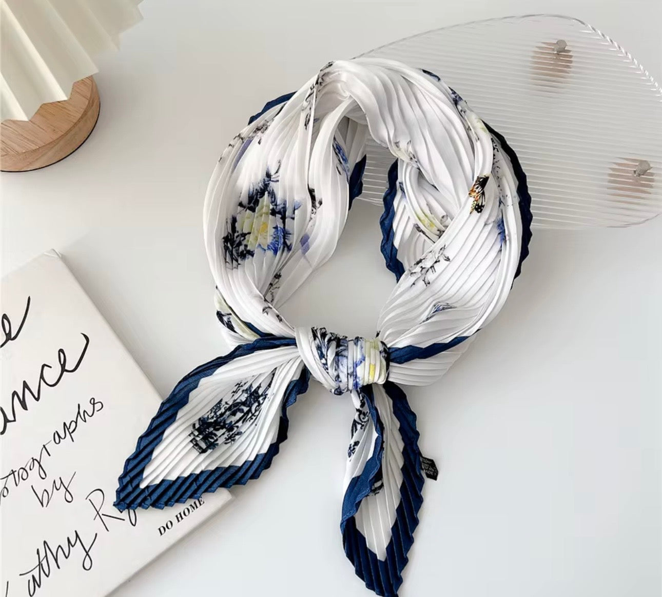 Pleated Square Scarf 70 cm