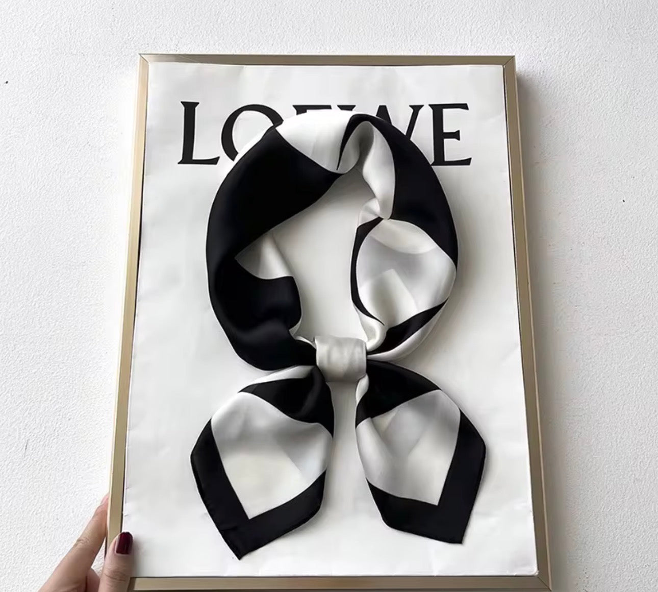Elegant Scarf 68 cm