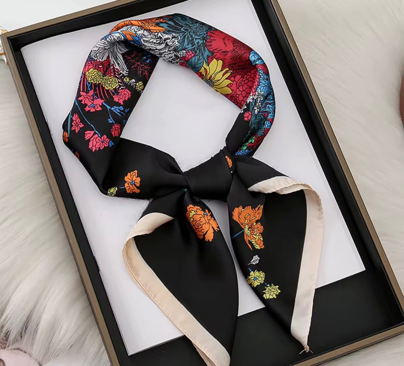 Stylish Scarf 68 cm