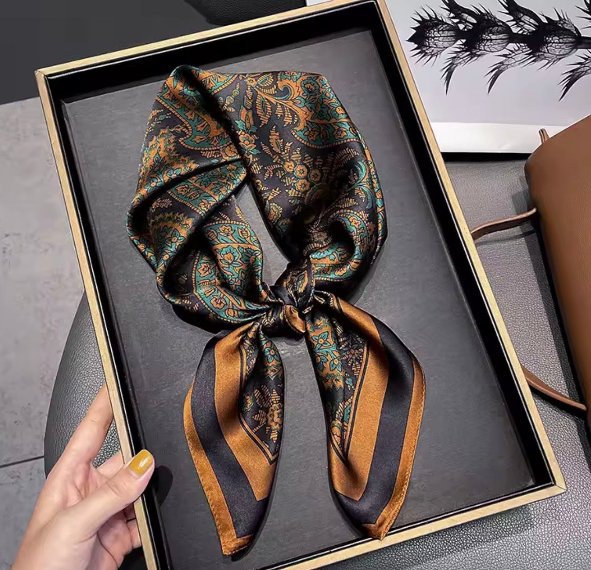 Timeless Chic 68 cm