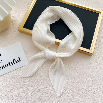 Solid color pleated scarf
